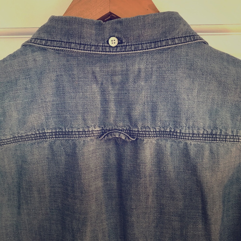 Lands End Canvas Chambray button up shirt